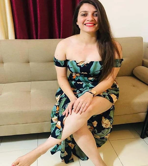 Hot Girl in Punjabi Bagh